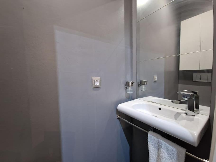 Exclusivo Apartamento De Diseno Centro Sevilla Matahacas Bajo 外观 照片
